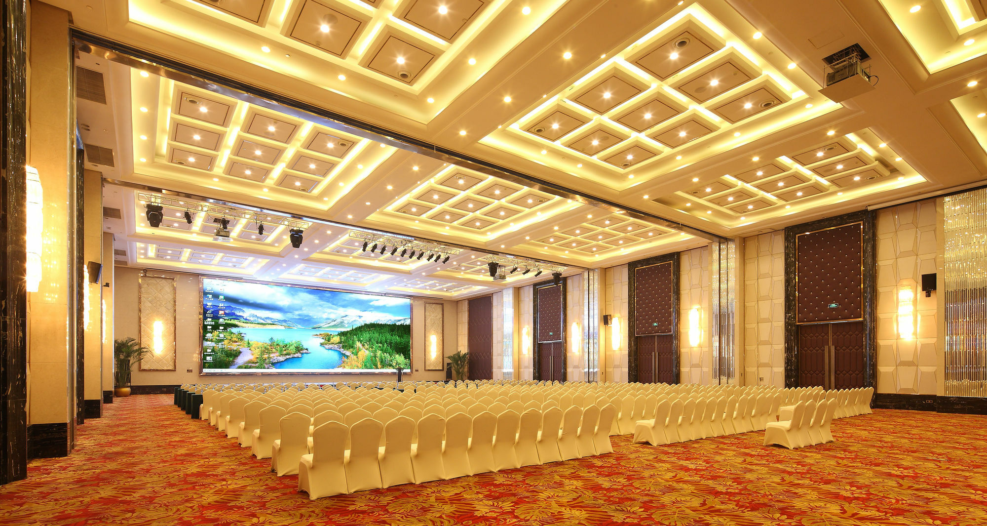 Wyndham Grand Plaza Royale Changsheng Jiangyin Екстер'єр фото